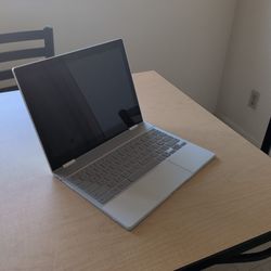 Google Pixelbook 12.3" Core i5 7th Gen 1.2 GHz 8 GB RAM 128GB SSD Laptop