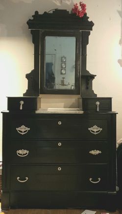 Antique Gentleman's Dresser