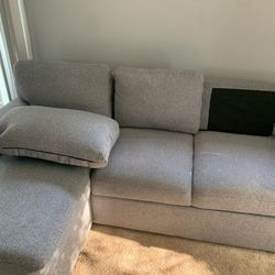 GRAY 2 PIECE SECTIONAL 