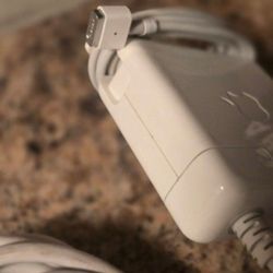 Apple Magsafe 85w A1290 Ac Adapter For Macbook Pro 13-inch 15-inch

Model A1290

 
32st & Greenway  Cash Firm 