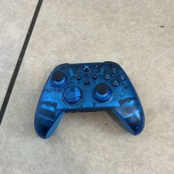 Official Xbox Wireless Controller + Rechargeable Battery Included