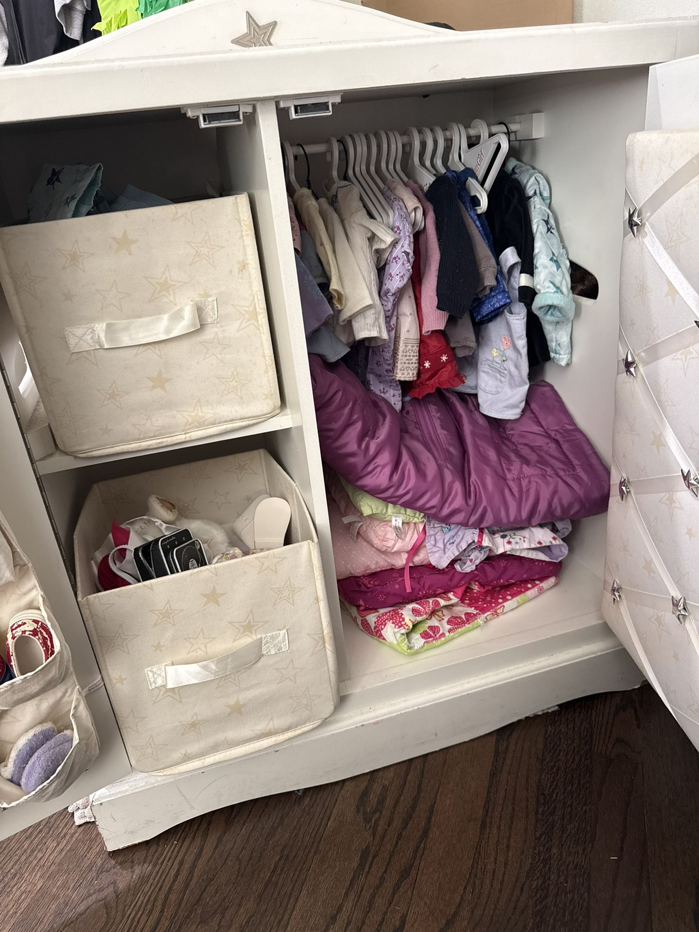 American Doll With Closet And Accessories 