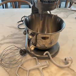 KitchenAid Professional 6000 HD for Sale in New York, NY