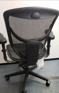 Ergonomic office chair
