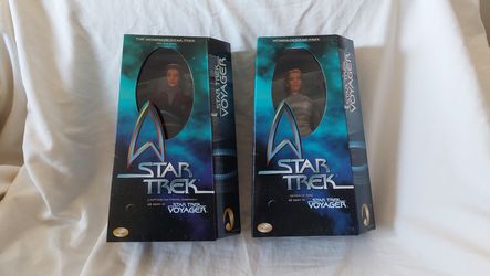 Star Trek Voyager- Janeway And 7 Of 9 - Sealed