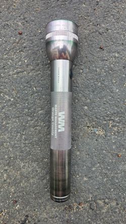 Maglite Heavy-Duty Flashlight (Aluminum, USA-Made) – "Waste Management Orange County" Engraved