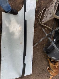 2003-2006 Ford Expedition lower plastic