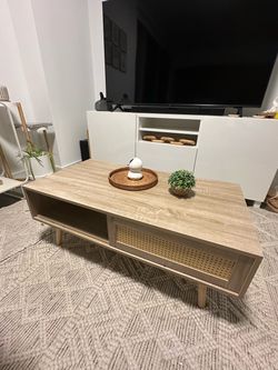 Coffe table with storage