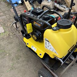 Plate Compactor With Water Tank New 6.5 Hp