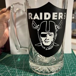 Raiders Glass Beer Mug