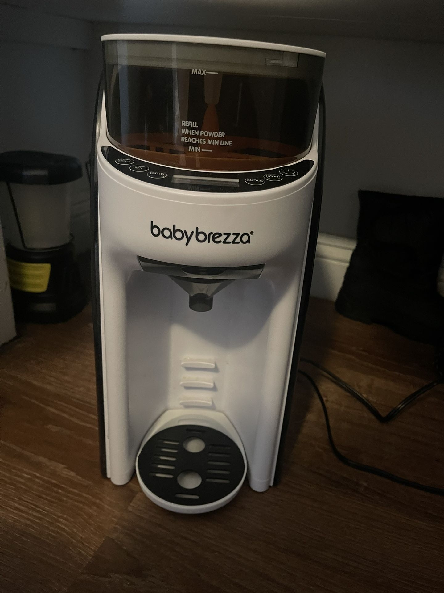 BABY BREZZA FORMULA DISPENSER