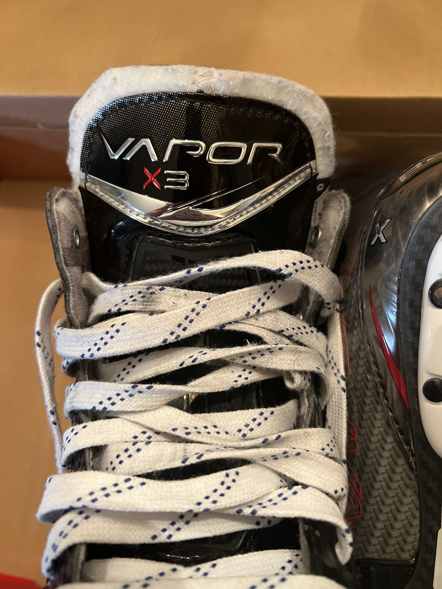 Bauer Vapor 3X Hockey Skates 2023. Size 4.5 Youth