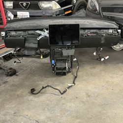 2023 Tesla Model Y Dash + Screen OEM