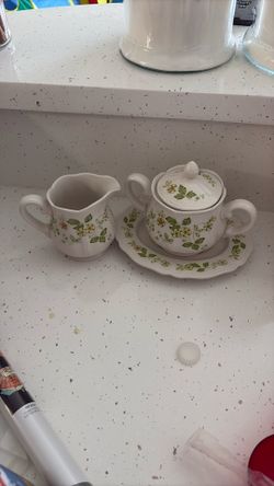 Petite Flora Ironstone