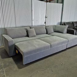 Thoamsville camlin convertible sleeper sofa Gray like new