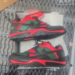 Nike Air Cross Trainer 3 Low Supreme - Size 9