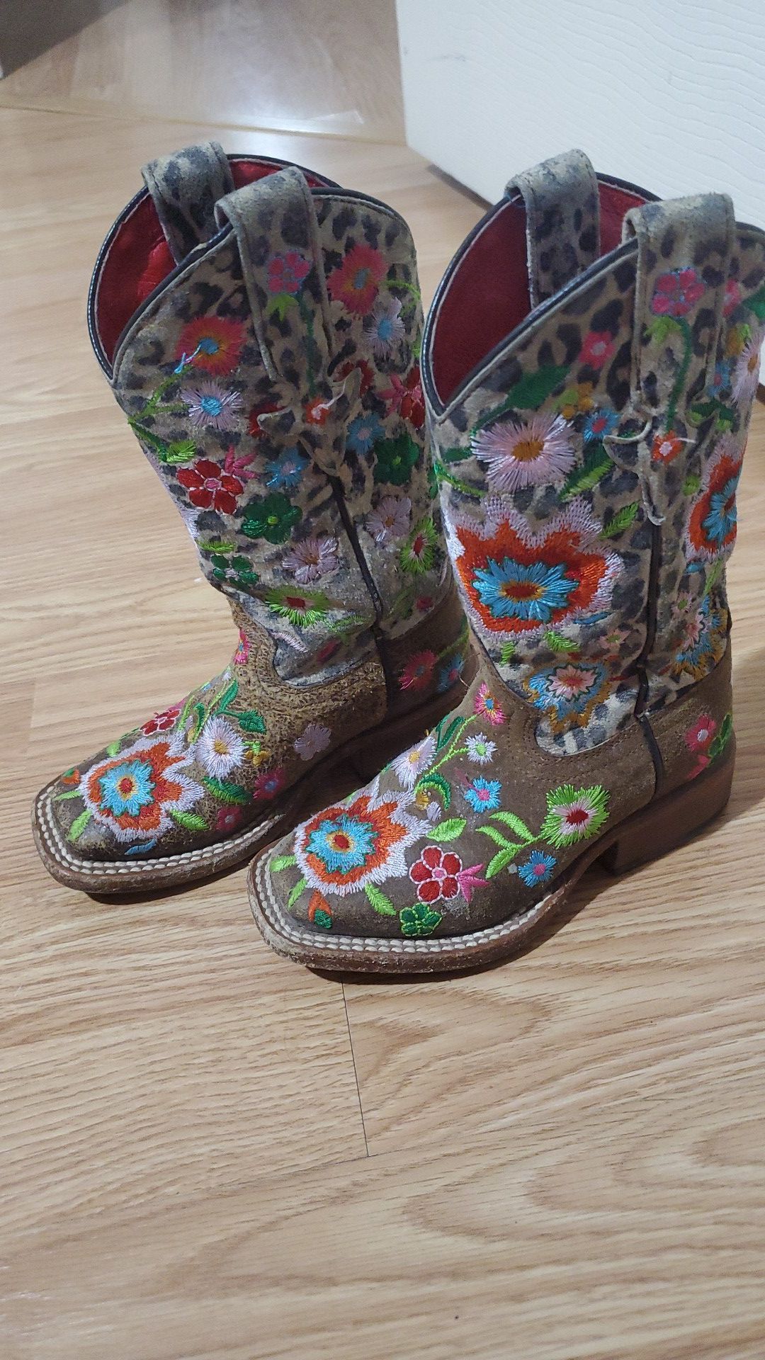 Cowgirl boots toddler 9
