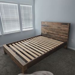 Emmerson Collection Queen Bed, 2 Night Stands, 2 Floating Shelves