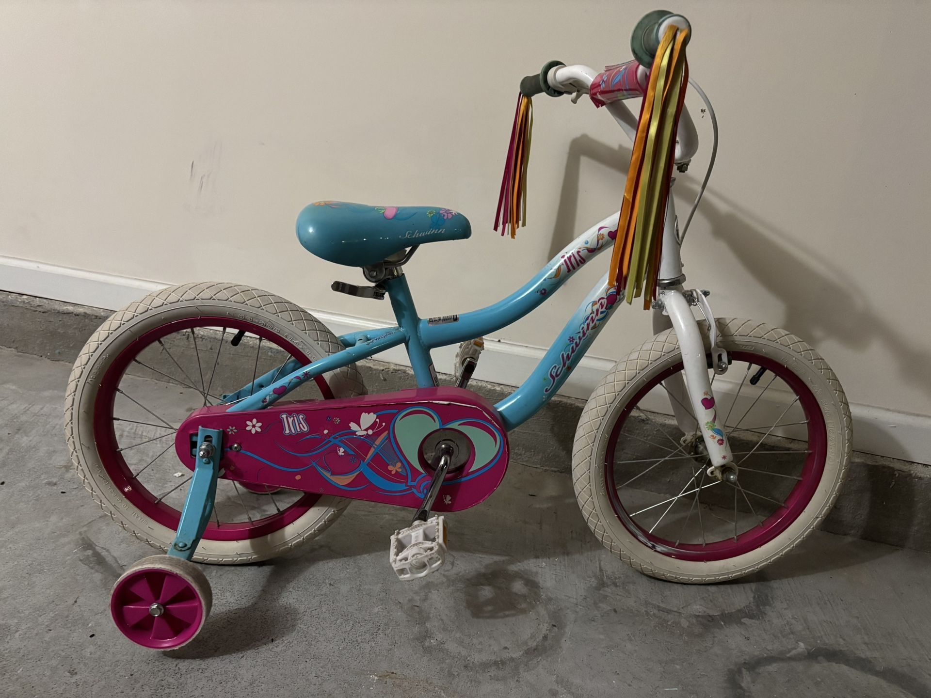 Kids Schwinn Bike - 16 Inch