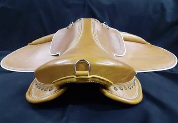 Horse saddle Leather Hand Made 100%