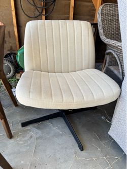 Desk chair