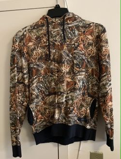 Men's Iuter hoodie size small