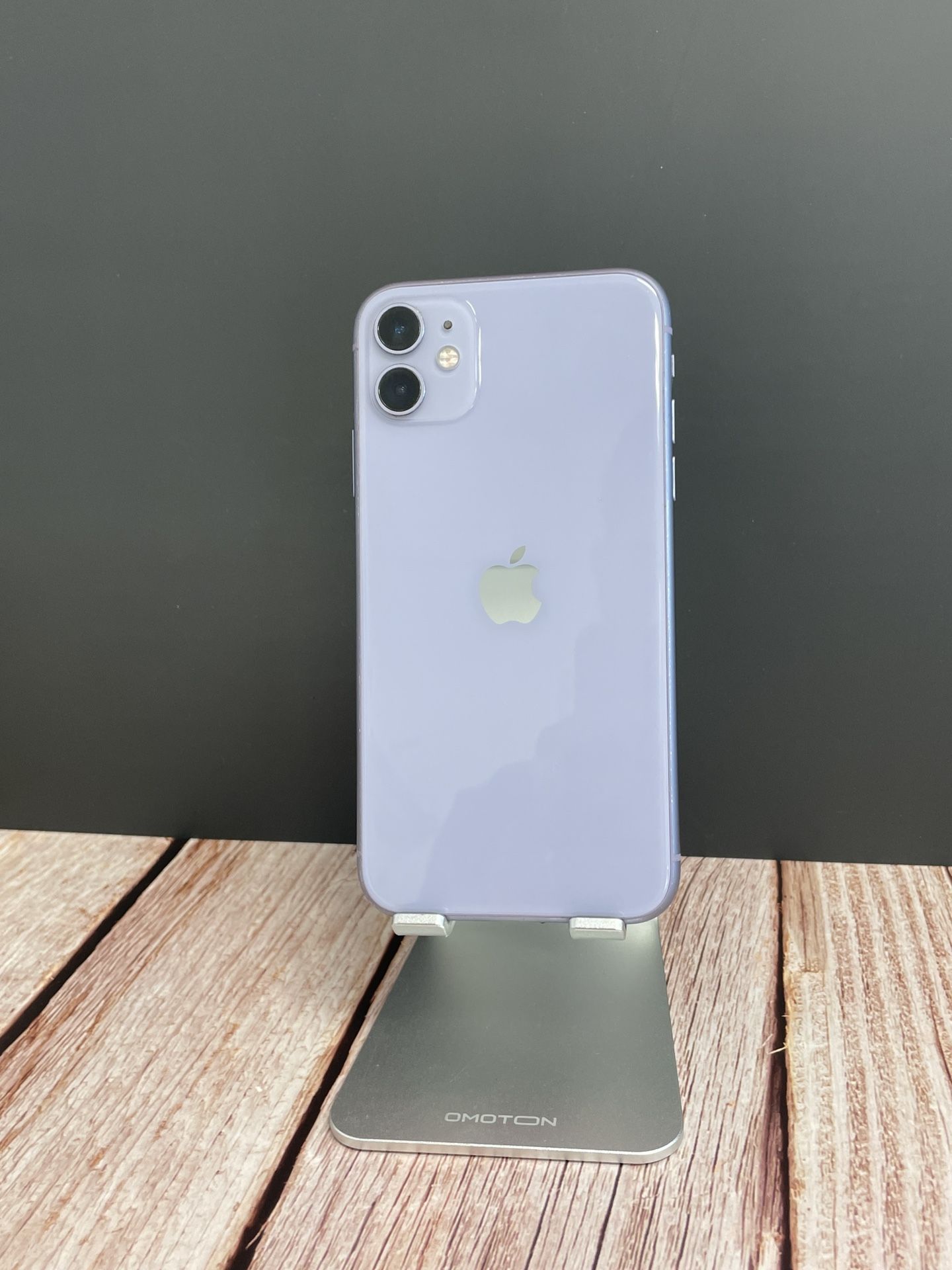 iPhone 11 - Unlocked - 128GB