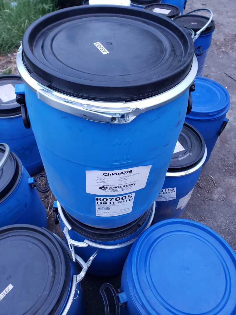 15 Gallon Storage Barrels