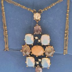 Avon 2008 Romantic Pendant Necklace  #F(contact info removed) Original Box