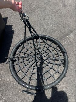 Black Web Tree Swing – Fun Backyard Saucer Swing for Kids