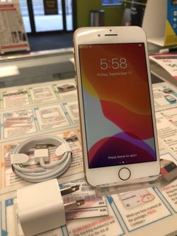 Factory unlocked iPhone 8 64Gb, store warranty