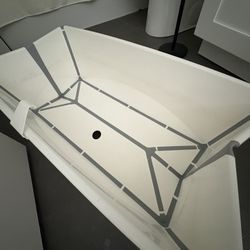 Stokke XL bath tub