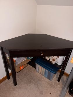 Corner Desk