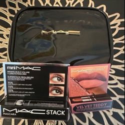 New— Mac COSMETICS Mini Set