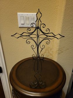 Metal Scroll Cross 