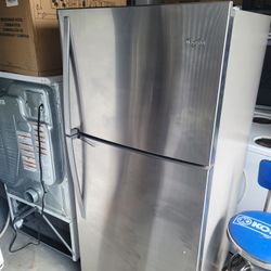 Stainless Whirlpool Fridge Working Great With Icemaker. 30 Day Warranty Included