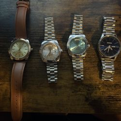 1 Van Huessen (gold) 2 Lucky Fours ( White And Light Blue) Nixon (dark Blue) 