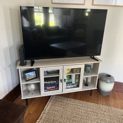 Corner TV Stand 