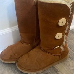 Women’s Ugg’s Boot’s