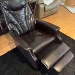 Recliner Chair – Super Comfortable, Synthetic Leather