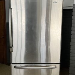 Refrigerator - Amana 