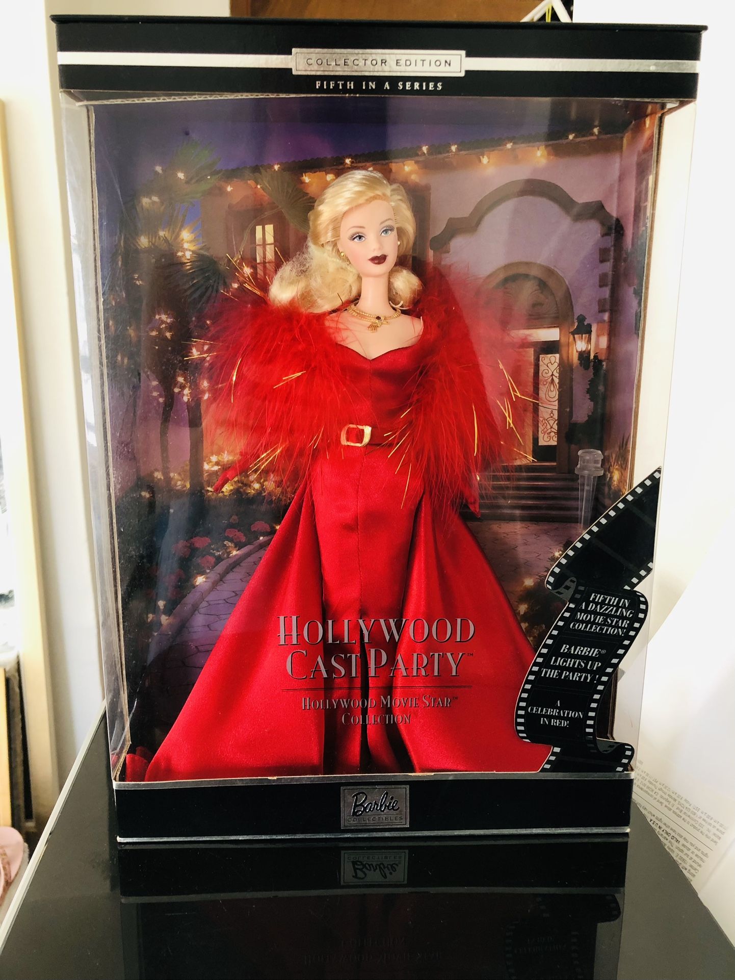 ‘2001’ Hollywood Cast, Red Gown Collectors Barbie. Mint Condition $35