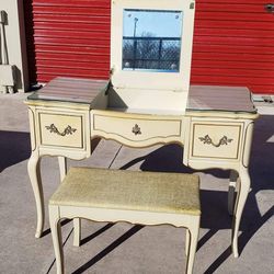 French Provincial Vanity 