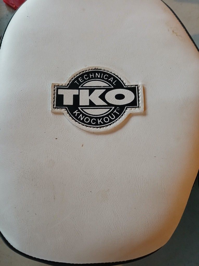 Technical Knockout Boxing Hand Pads