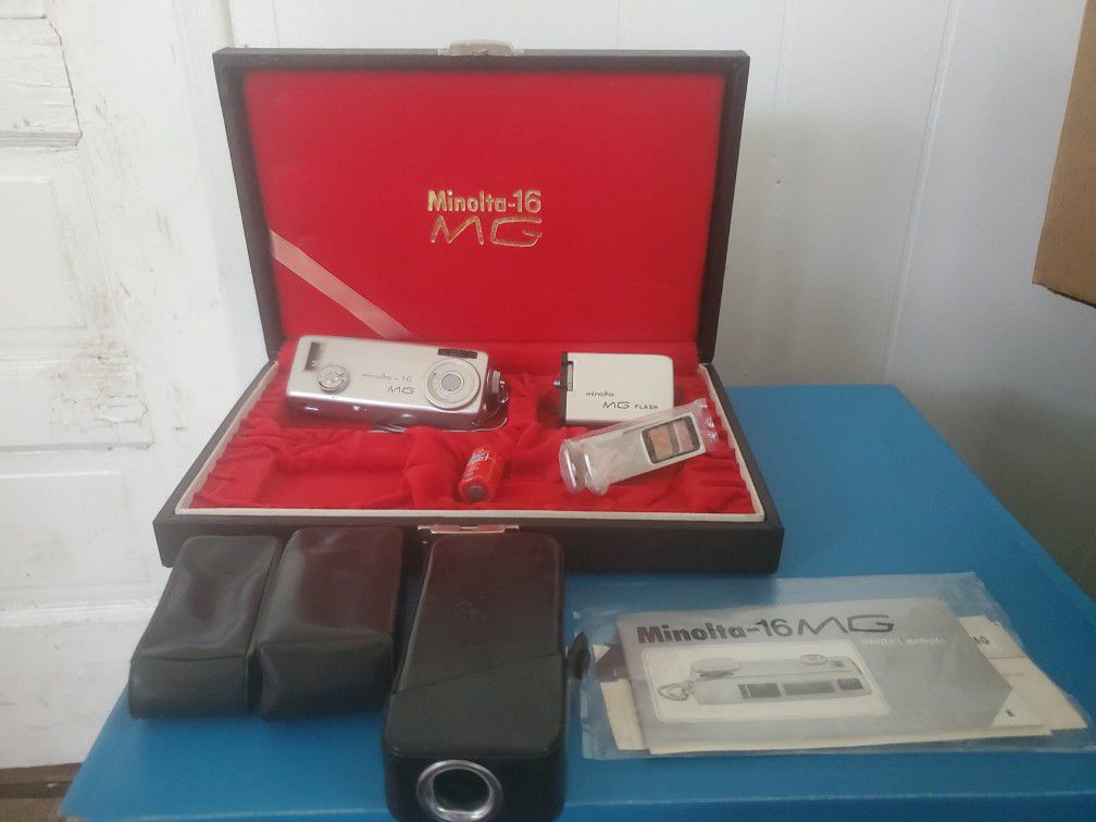 Silver Minolta-16 MG Subminiature Camera