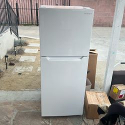 Insignia Fridge 