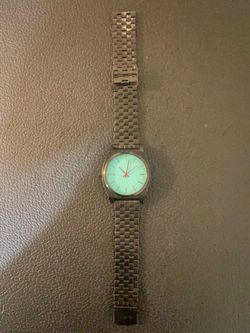 Nixon watch