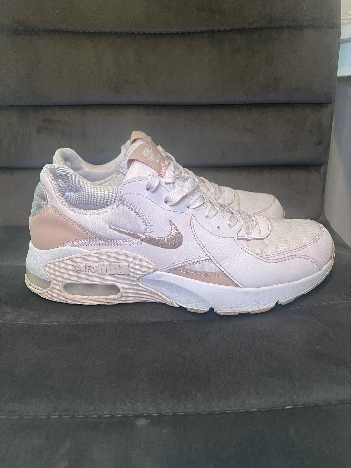 Nike Air Max Excee Pink Women’s Sneakers Size 9