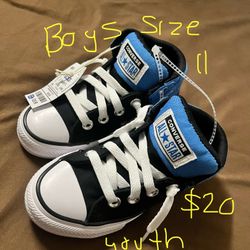 Boys Youth Size 11 Converse 