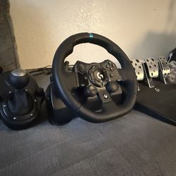 Logitech G920 Sim Racing Wheel, With Stick Shifter 